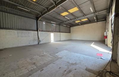 Independent Warehouse for Rent in Al Quoz 2 – 6,600 Sqft | 12,000 Sqft Plot | 5-6M Height | 140 KW | AED 700,000 Annually | Any Activity