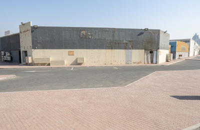Corner Warehouse for Sale in Al Quoz Creative Zone – 45,000 Sqft Plot | 35,000 Sqft BUA | AED 45M | Sheikh Zayed Road Proximity | 350kW Power