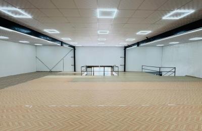 Warehouse for Showroom & Storage in Al Quoz 4 – 5,800 Sqft | Ground + Mezzanine | AED 377,000/Year