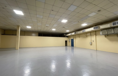 10,000 Sqft Fully Air-Conditioned Warehouse in Umm Ramool – Loading/Unloading Area | AED 70/Sqft